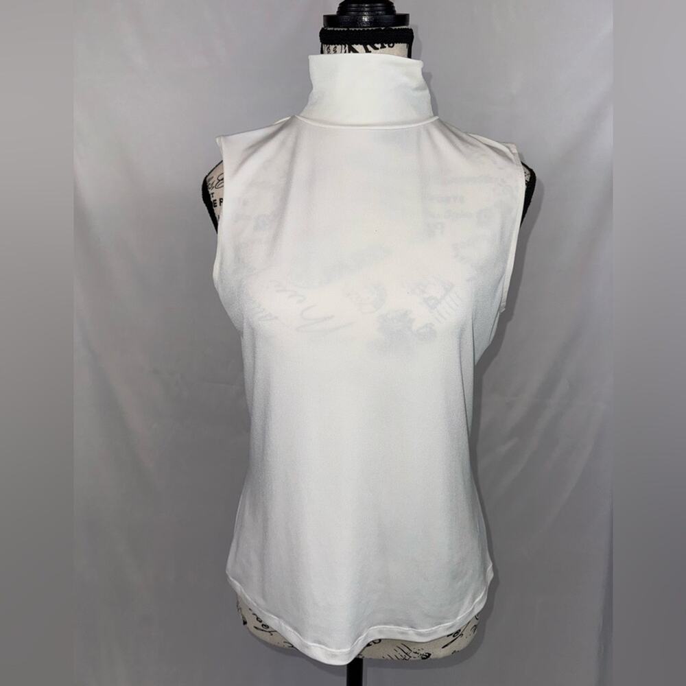 Doncaster Sport Sleeveless White Turtleneck Top (v)